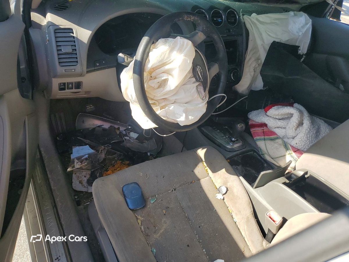Nissan Altima 2012