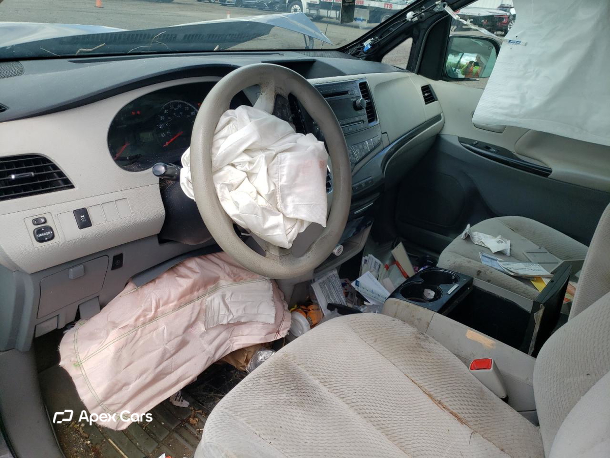 Toyota Sienna 2013