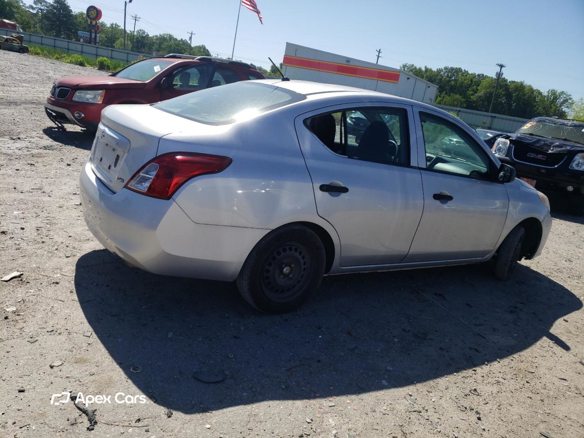 Nissan Versa 2013