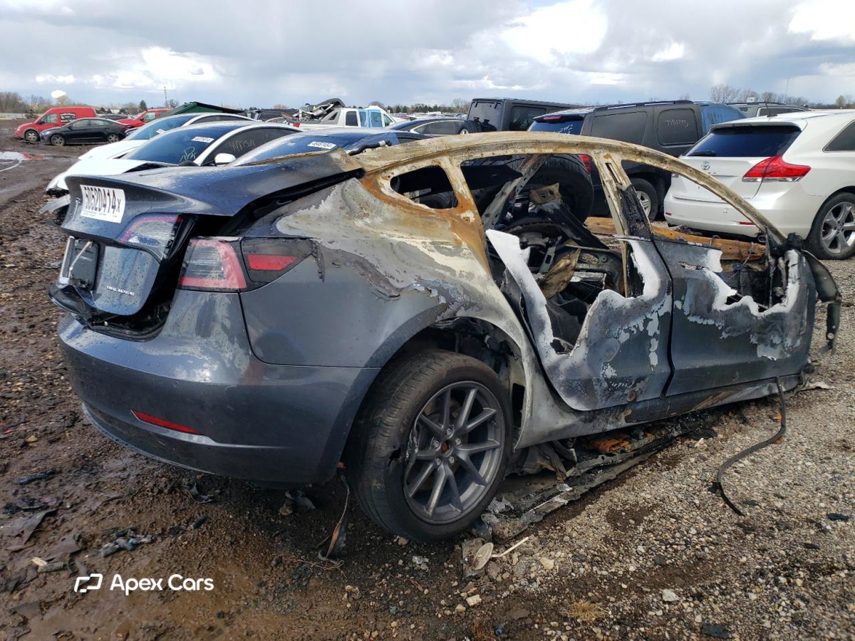 Tesla Model 3 2022