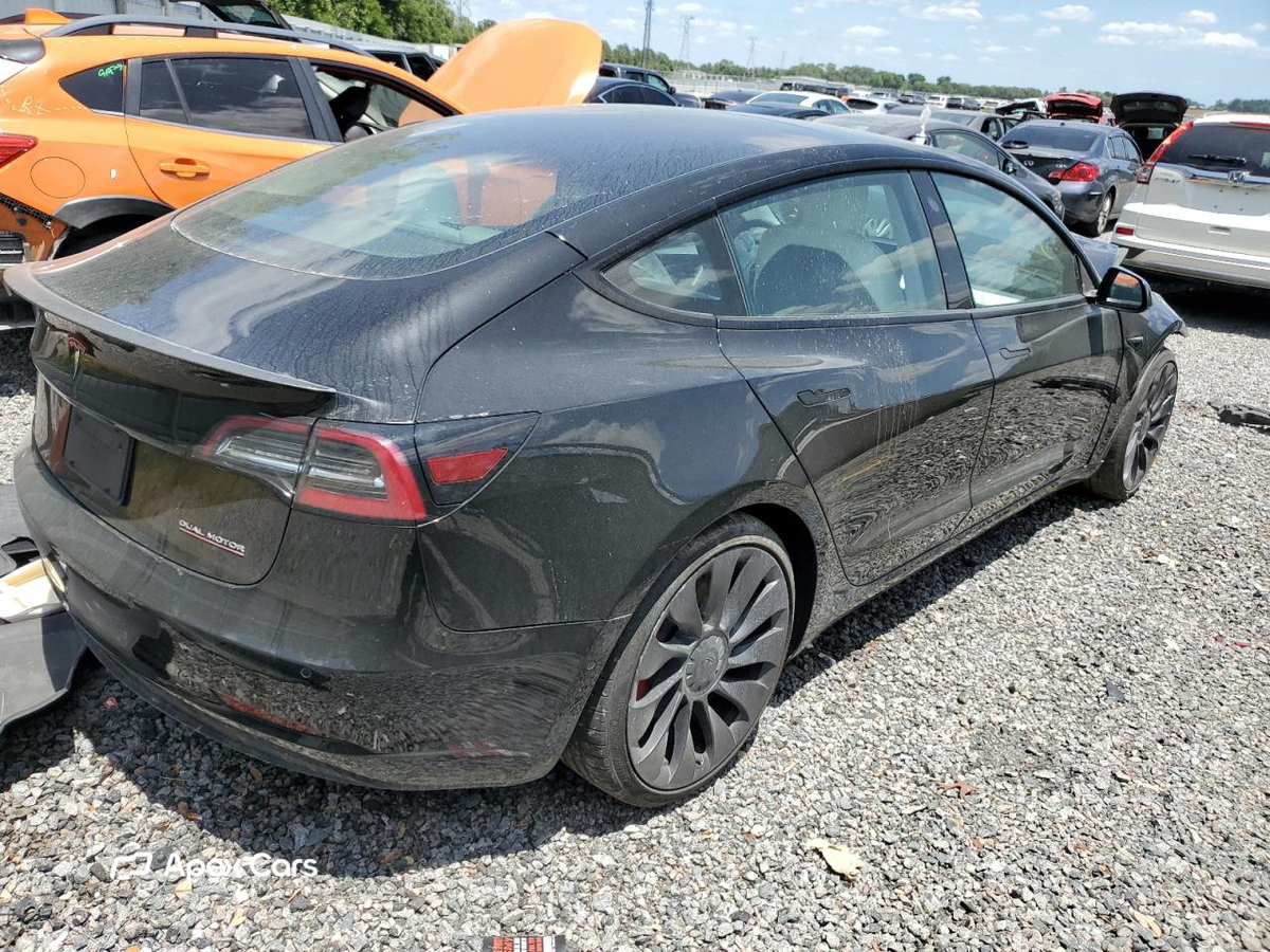 Tesla Model 3 2022