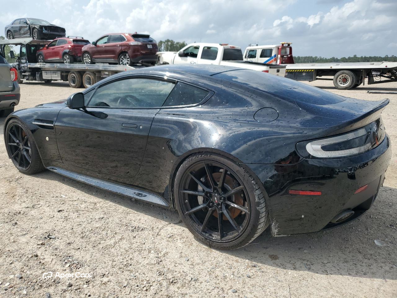 Aston Martin Vantage 2015