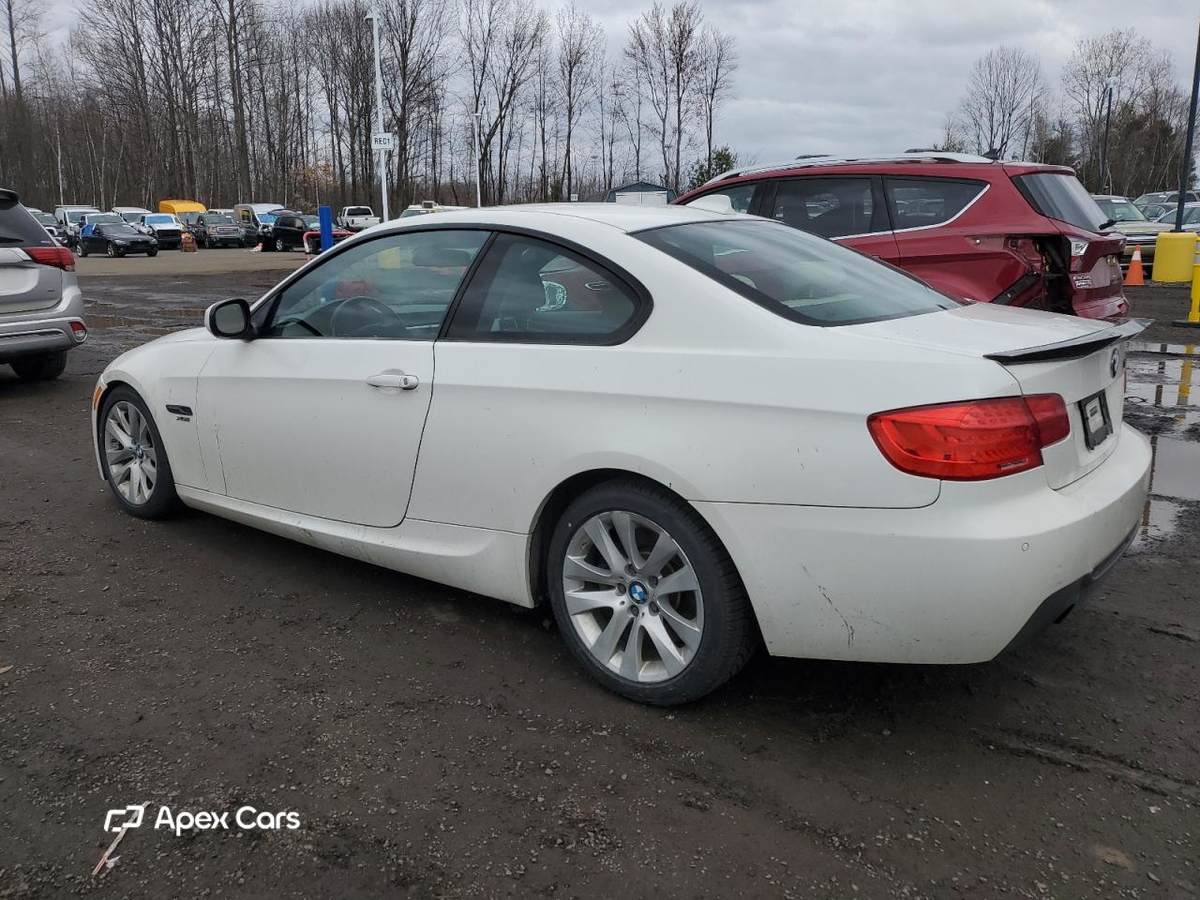 BMW Series 3 2011