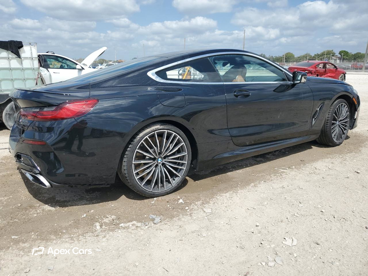 BMW M8 2021