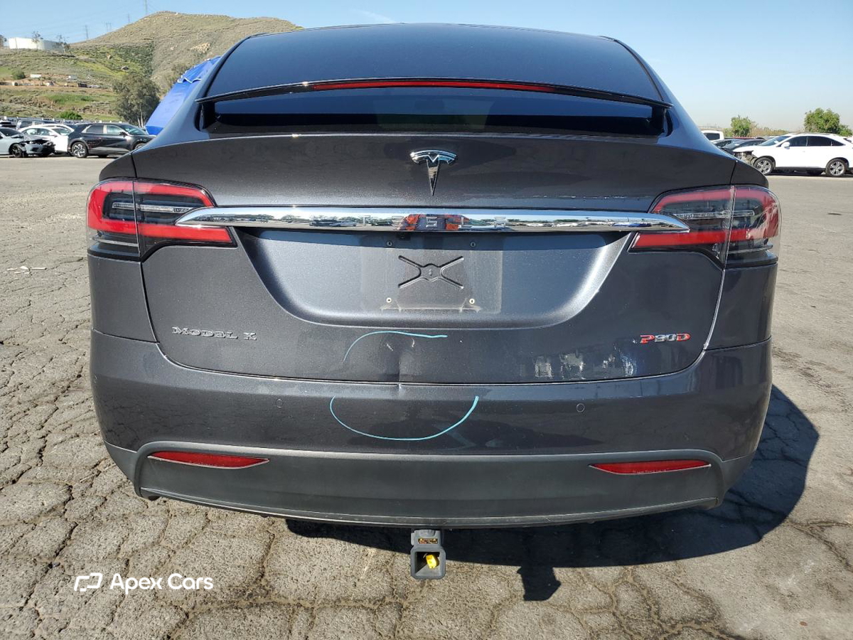 Tesla Model X 2016