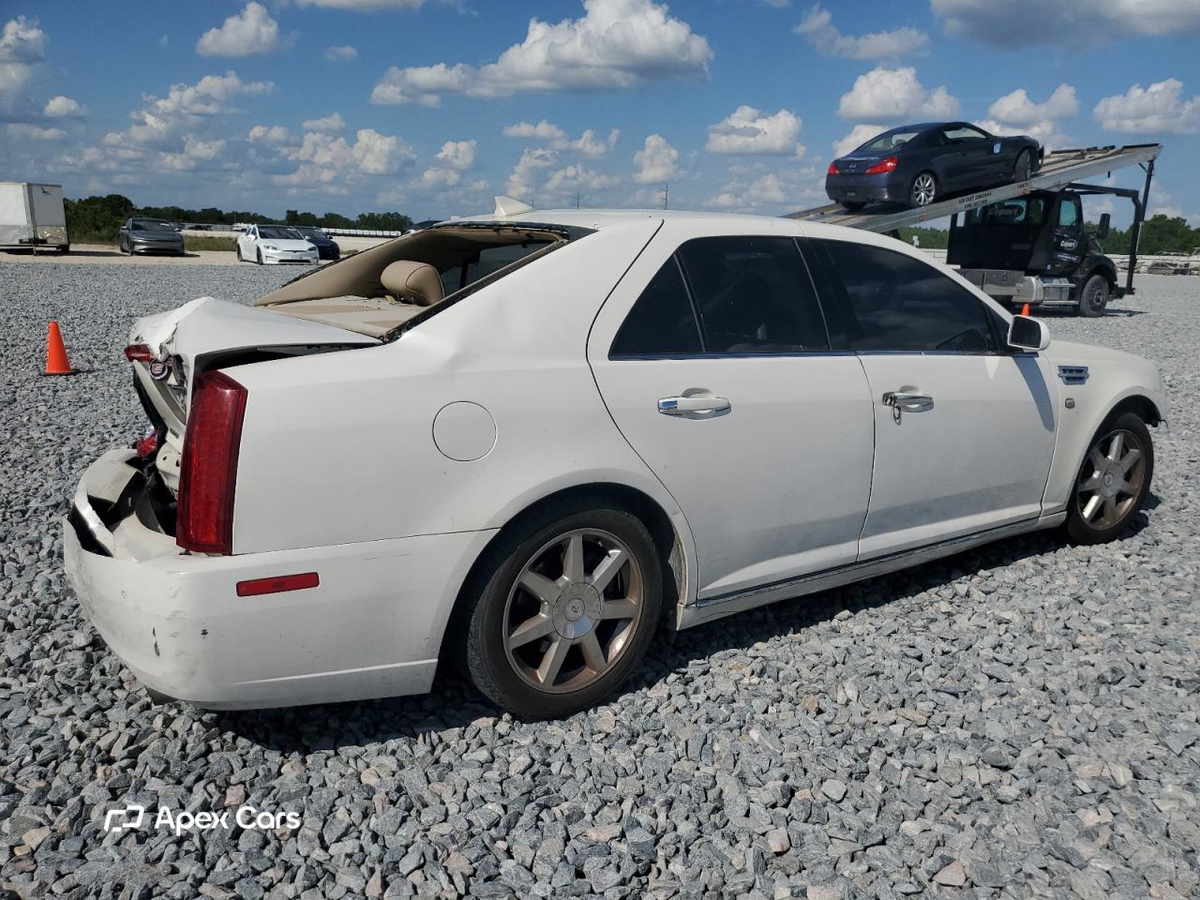 Cadillac STS 2011
