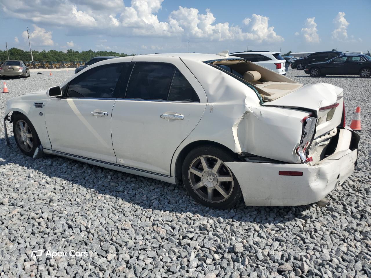 Cadillac STS 2011