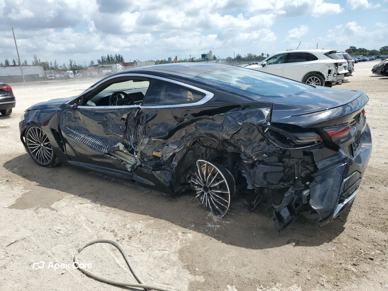 BMW M8 2021