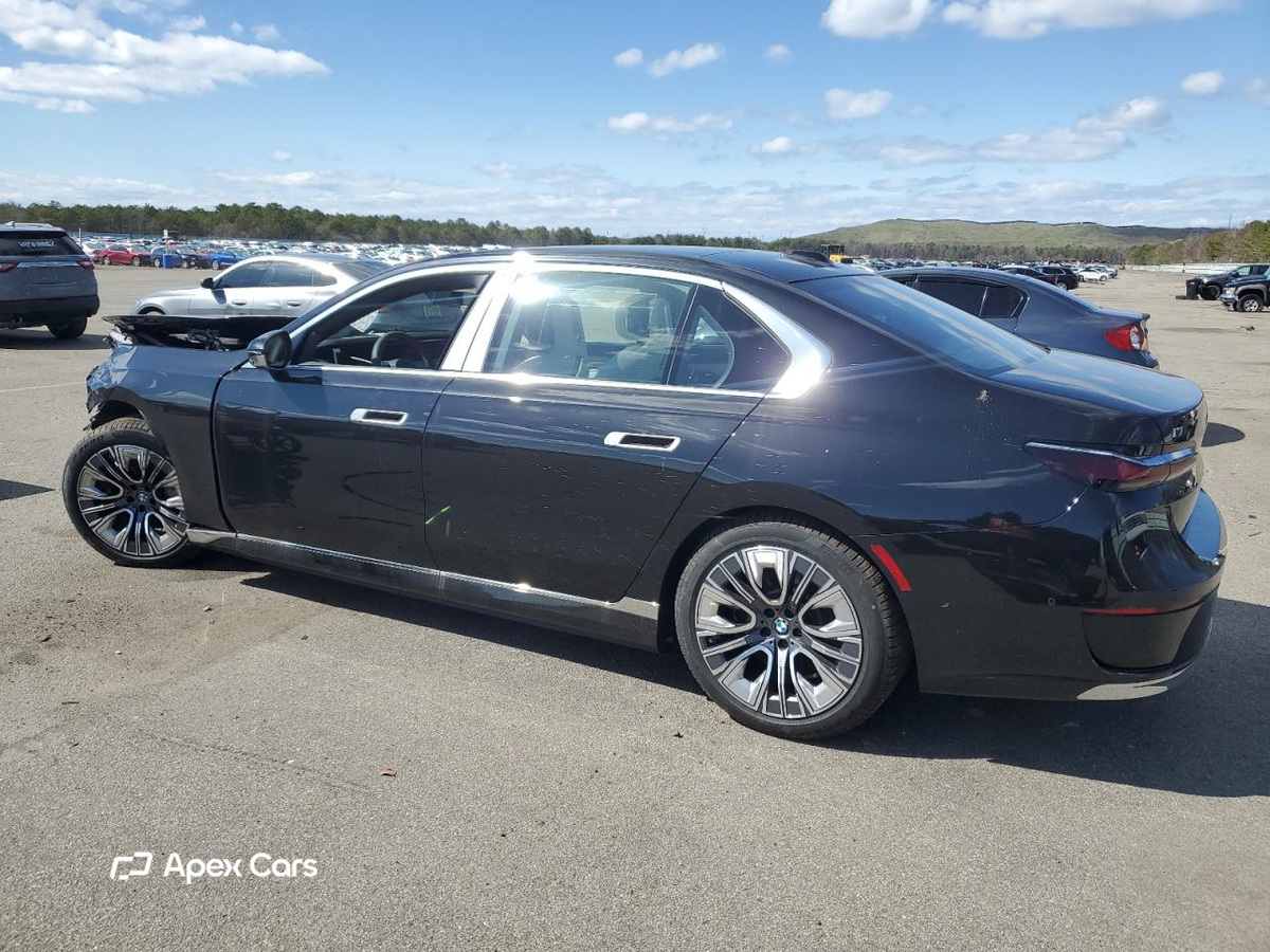 BMW i7 2025