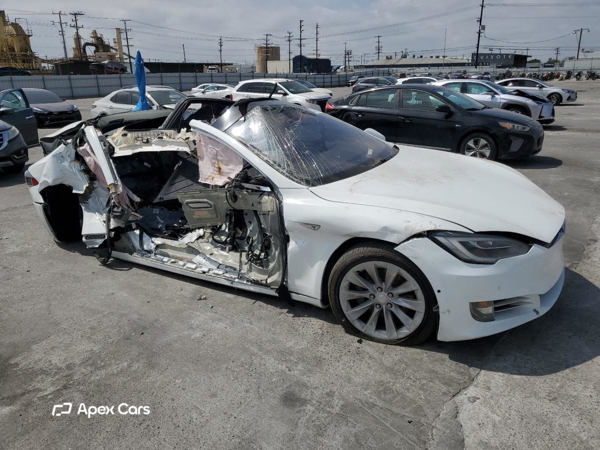 Tesla Model S 2016