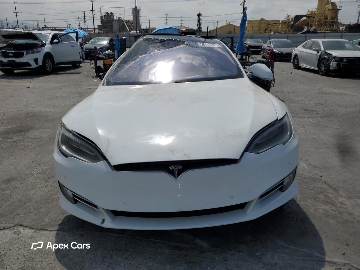 Tesla Model S 2016