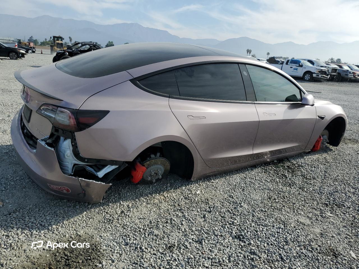 Tesla Model 3 2022