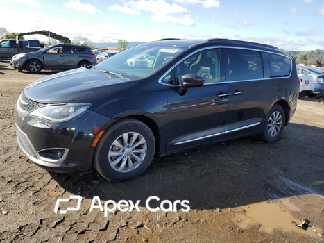 Chrysler Pacifica 2017 - Image 1 of 13