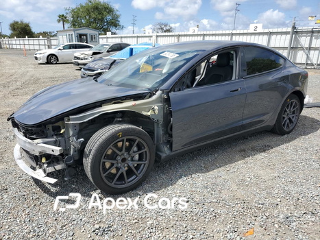 Tesla Model 3 2021 - Image 1 of 15