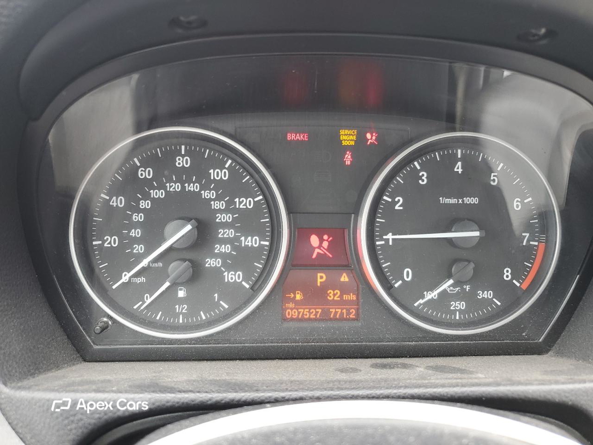 BMW Series 3 2011