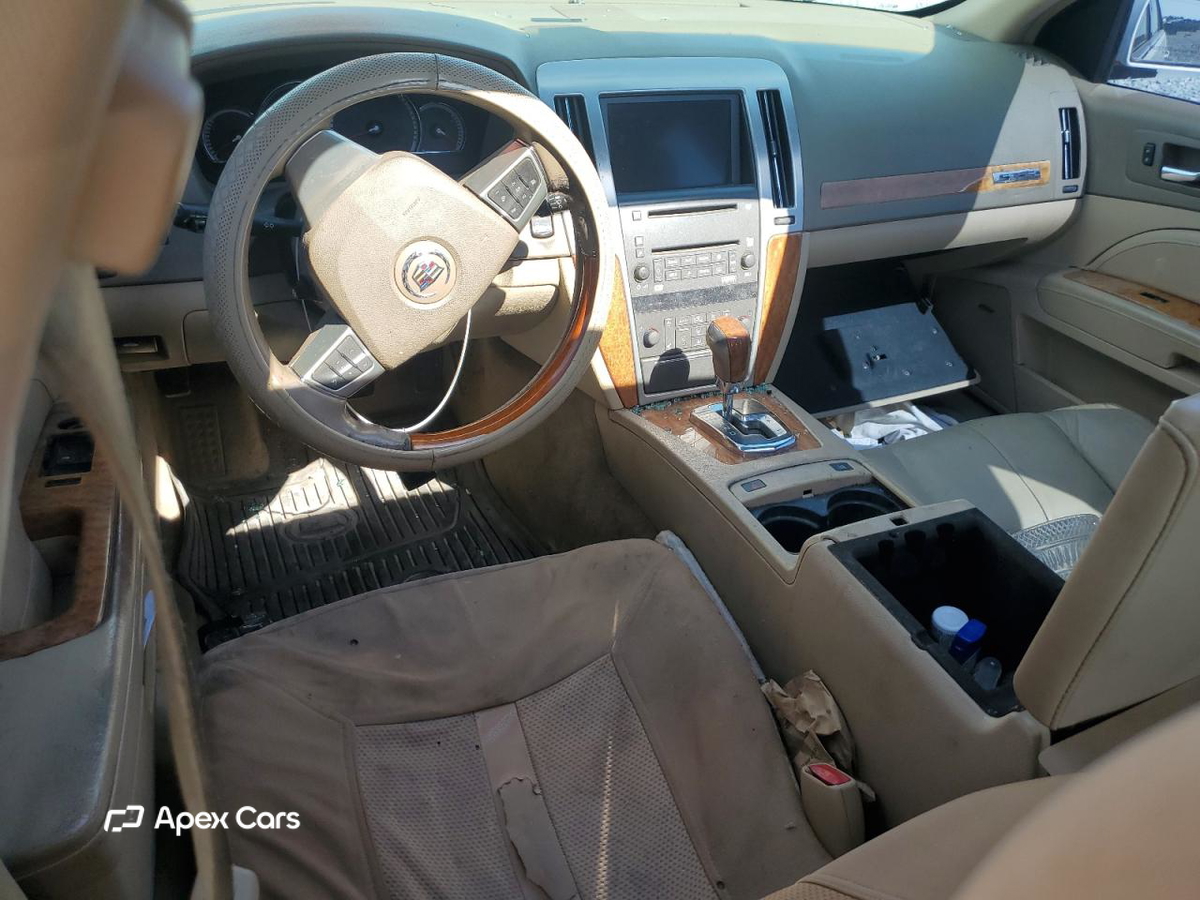 Cadillac STS 2011