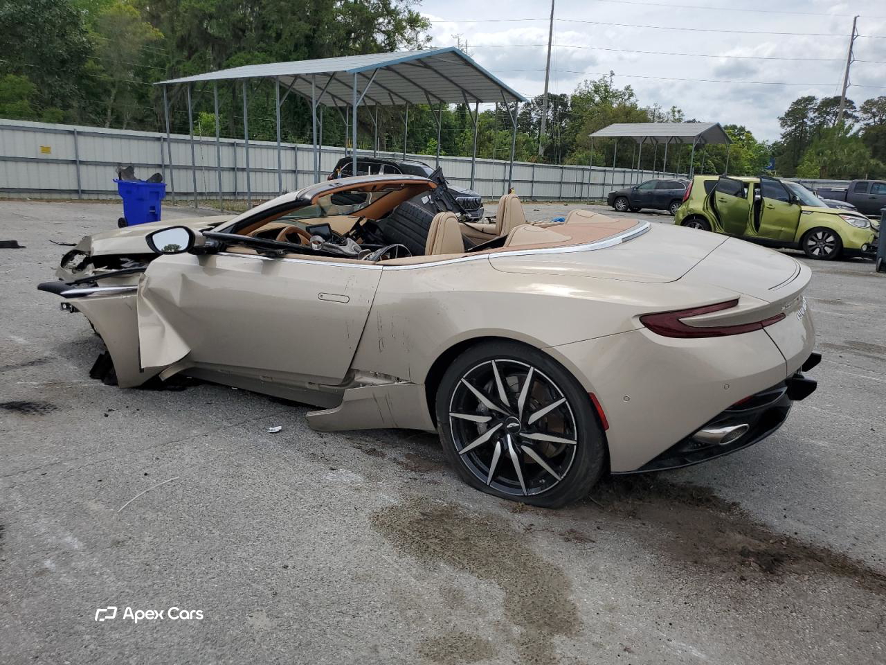 Aston Martin DB11 2022