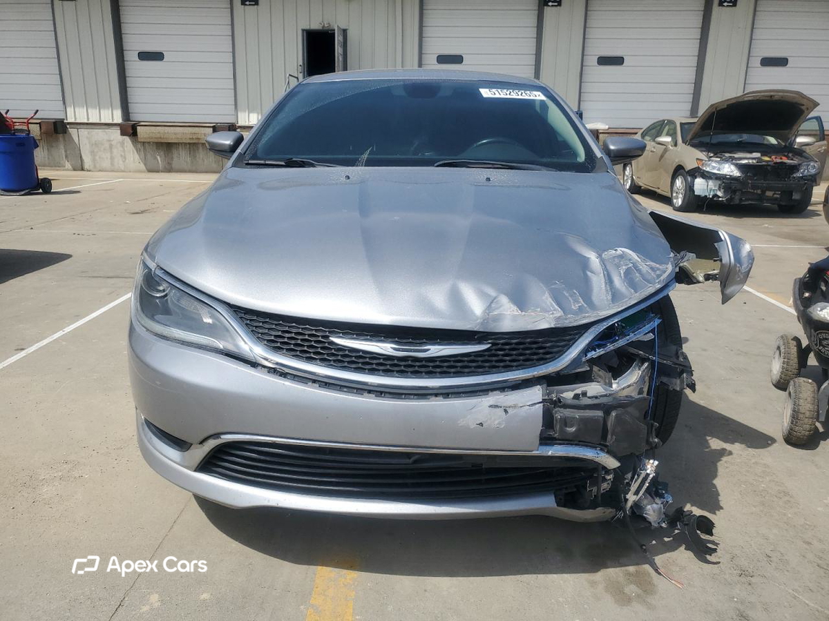 Chrysler 200 2022