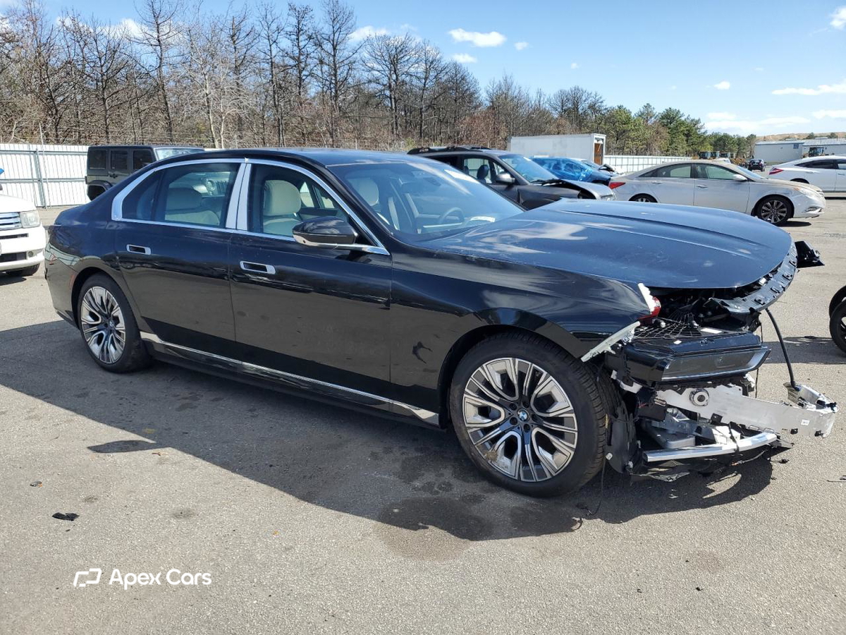 BMW i7 2025