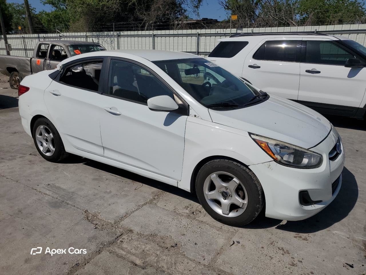 Hyundai Accent 2015