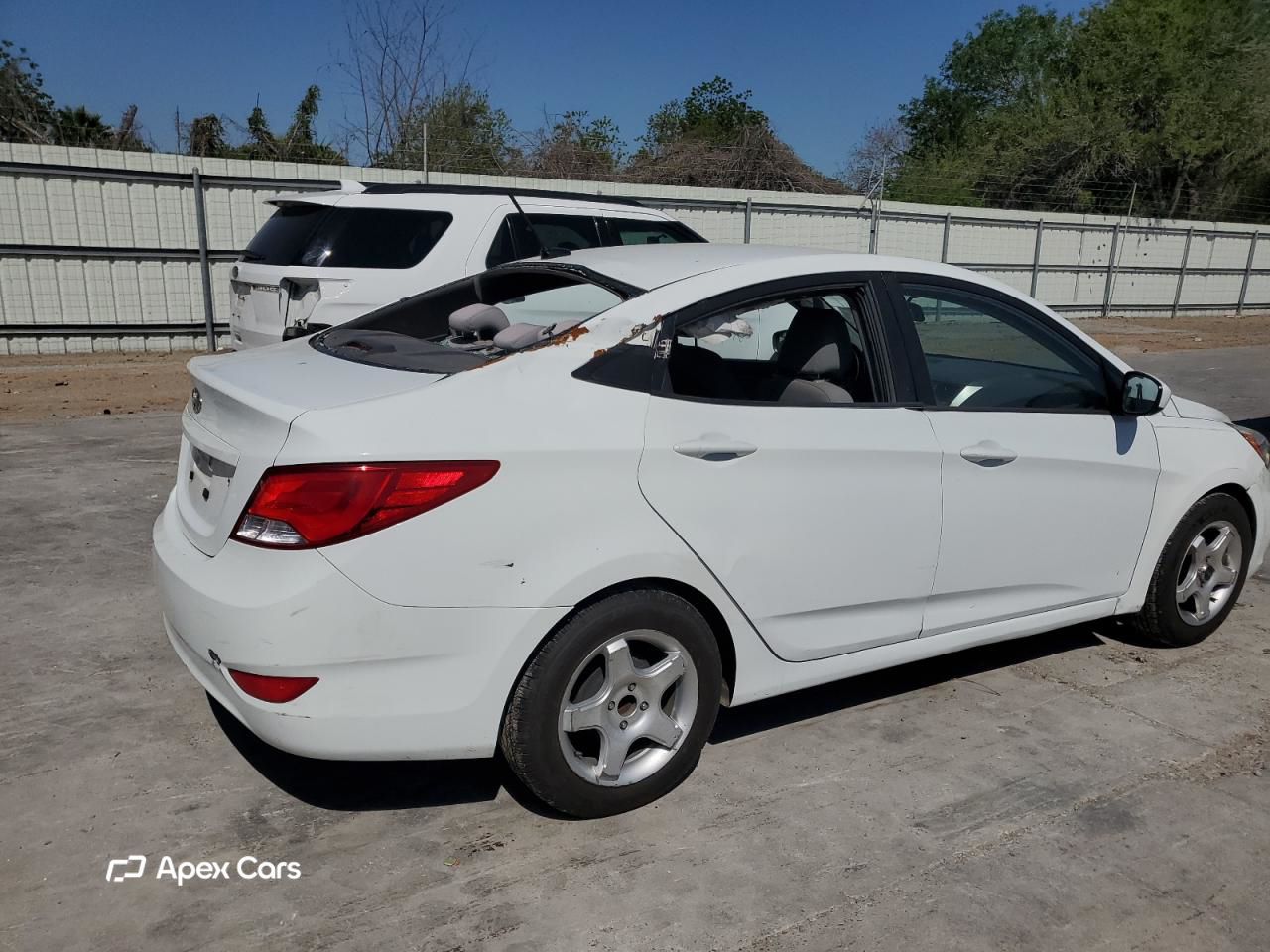 Hyundai Accent 2015