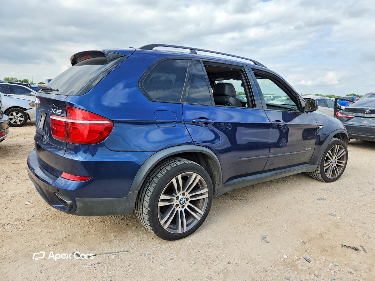BMW X5 2011