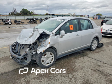 Nissan Versa 2010 - Zdjęcie 1 z 12