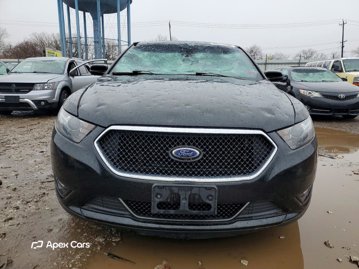 Ford Taurus 2015