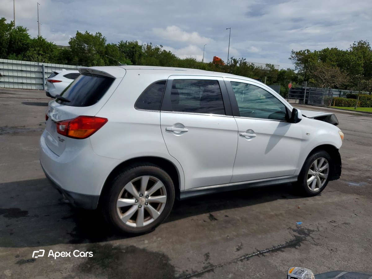 Mitsubishi Outlander 2014