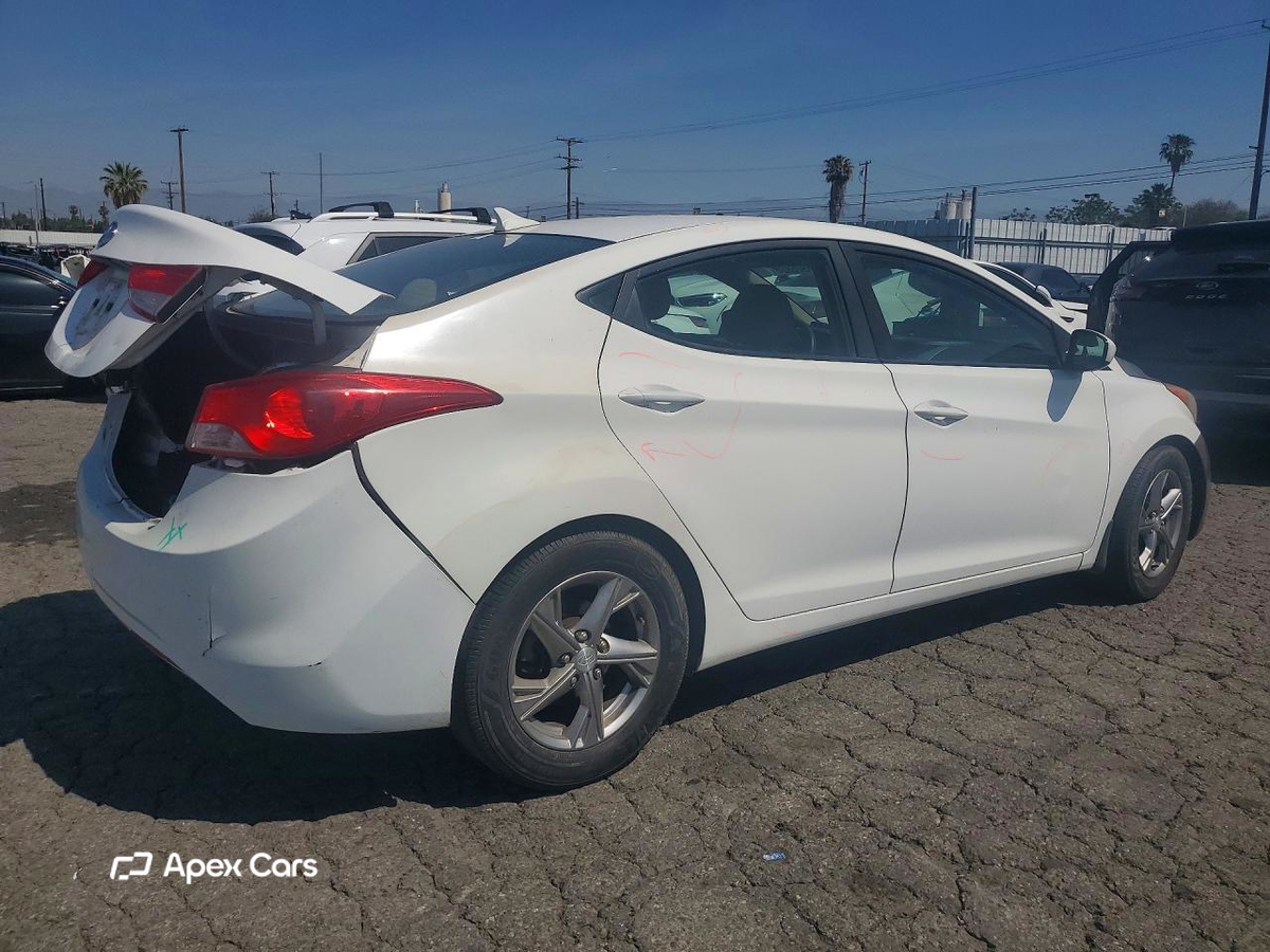 Hyundai Elantra 2013
