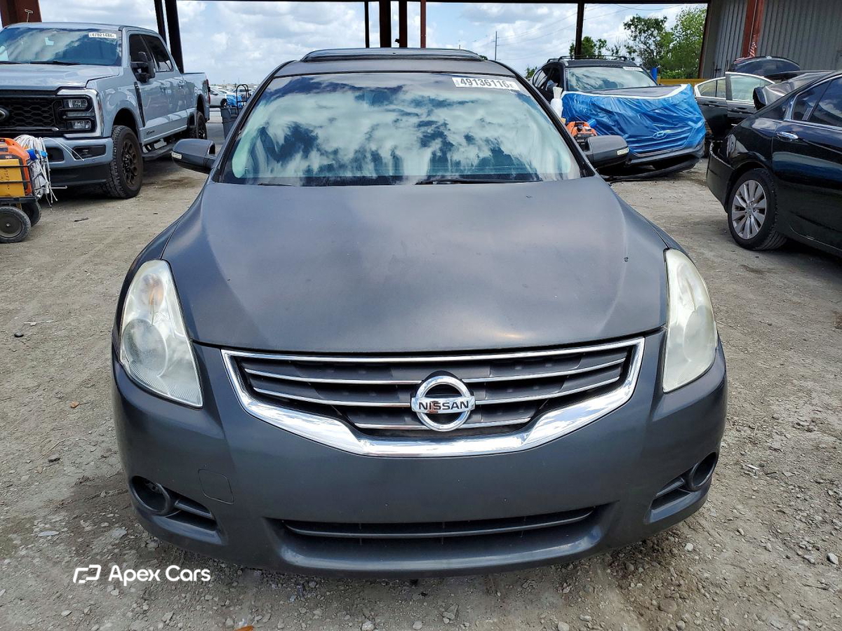 Nissan Altima 2012