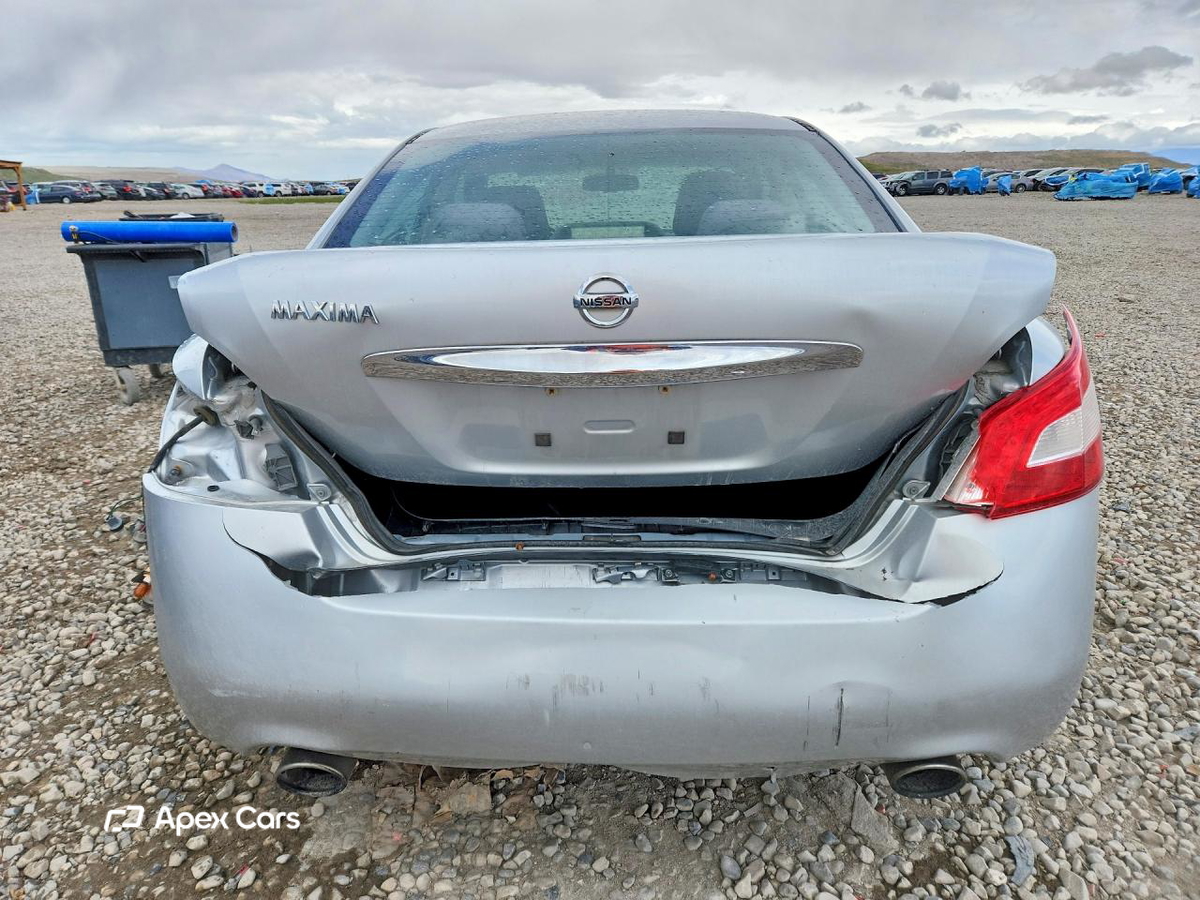 Nissan Maxima 2011