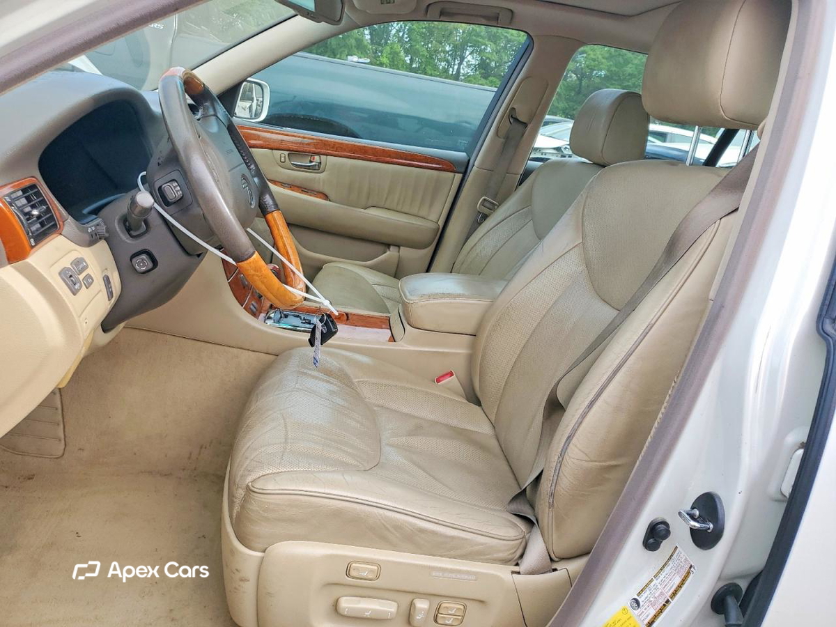 Lexus LS 2004