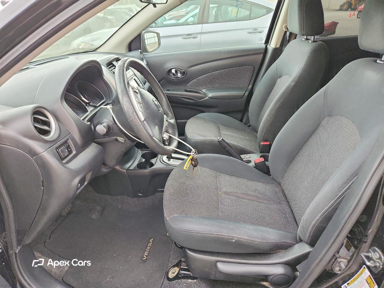 Nissan Versa 2015