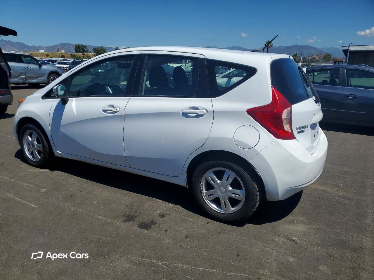 Nissan Versa 2016