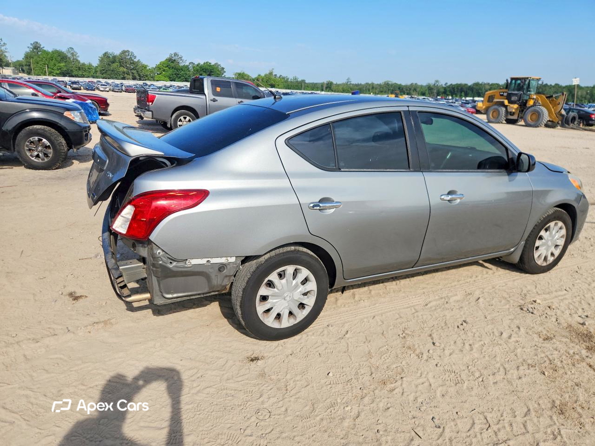 Nissan Versa 2013