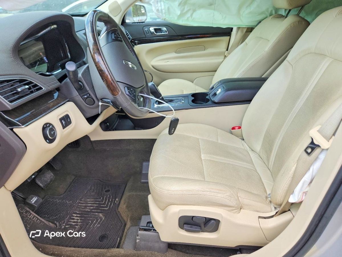 Lincoln MKT 2014