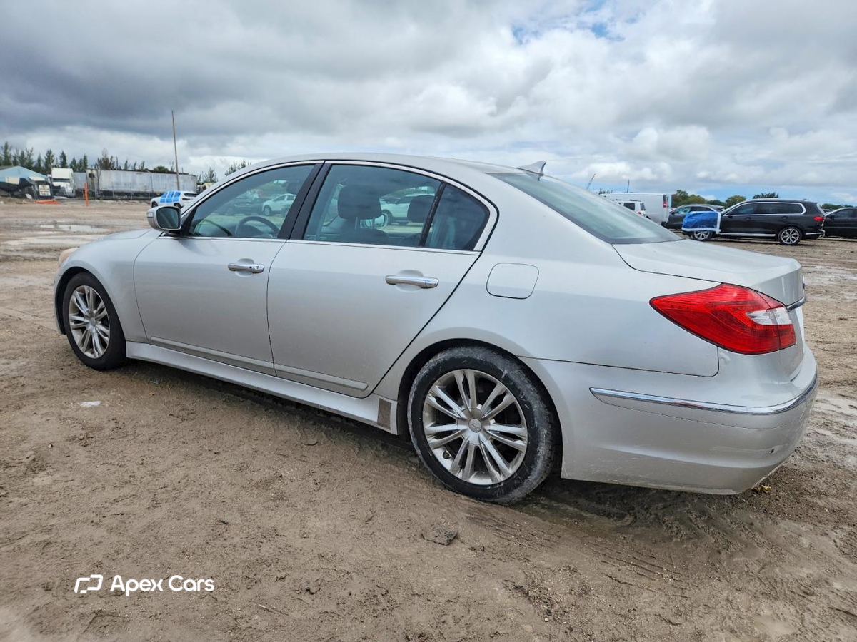 Hyundai Genesis 2013