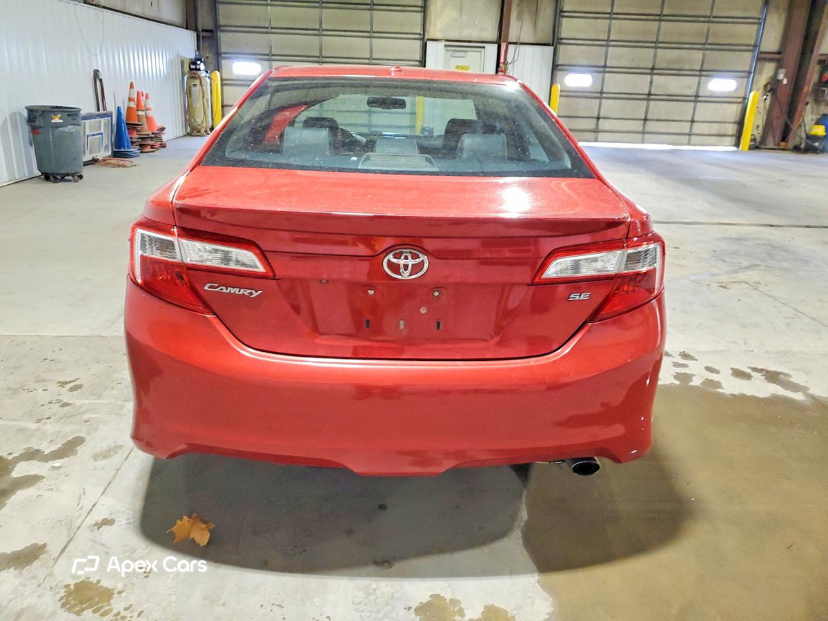 Toyota Camry 2012