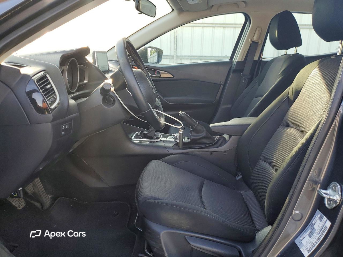 Mazda 3 2015