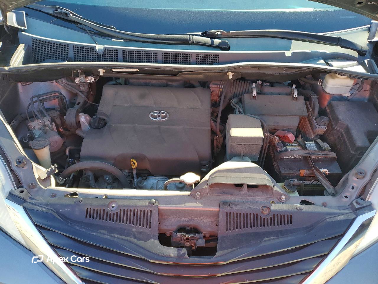 Toyota Sienna 2012