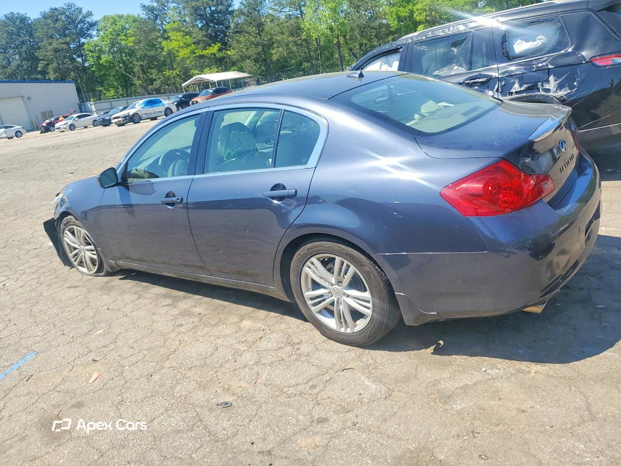 Infiniti G 2011