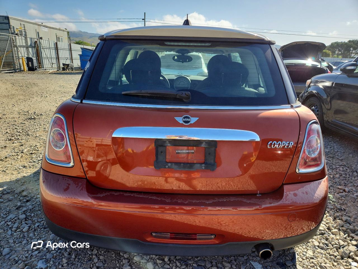 MINI Cooper 2011
