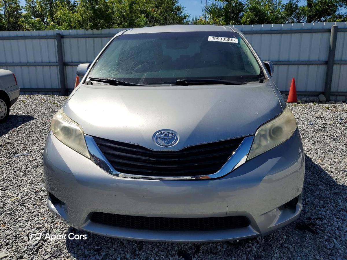 Toyota Sienna 2016
