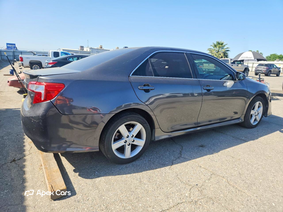 Toyota Camry 2012