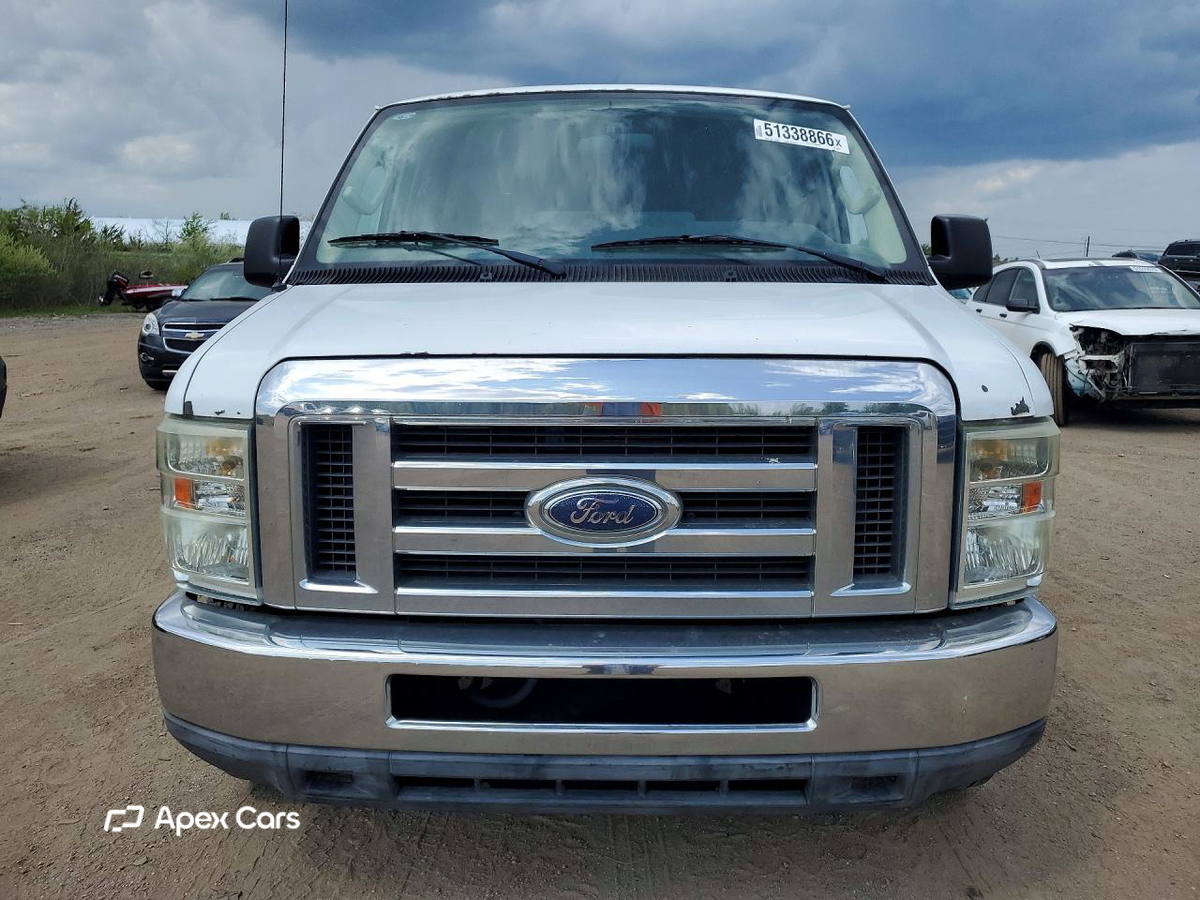Ford Econoline 2010