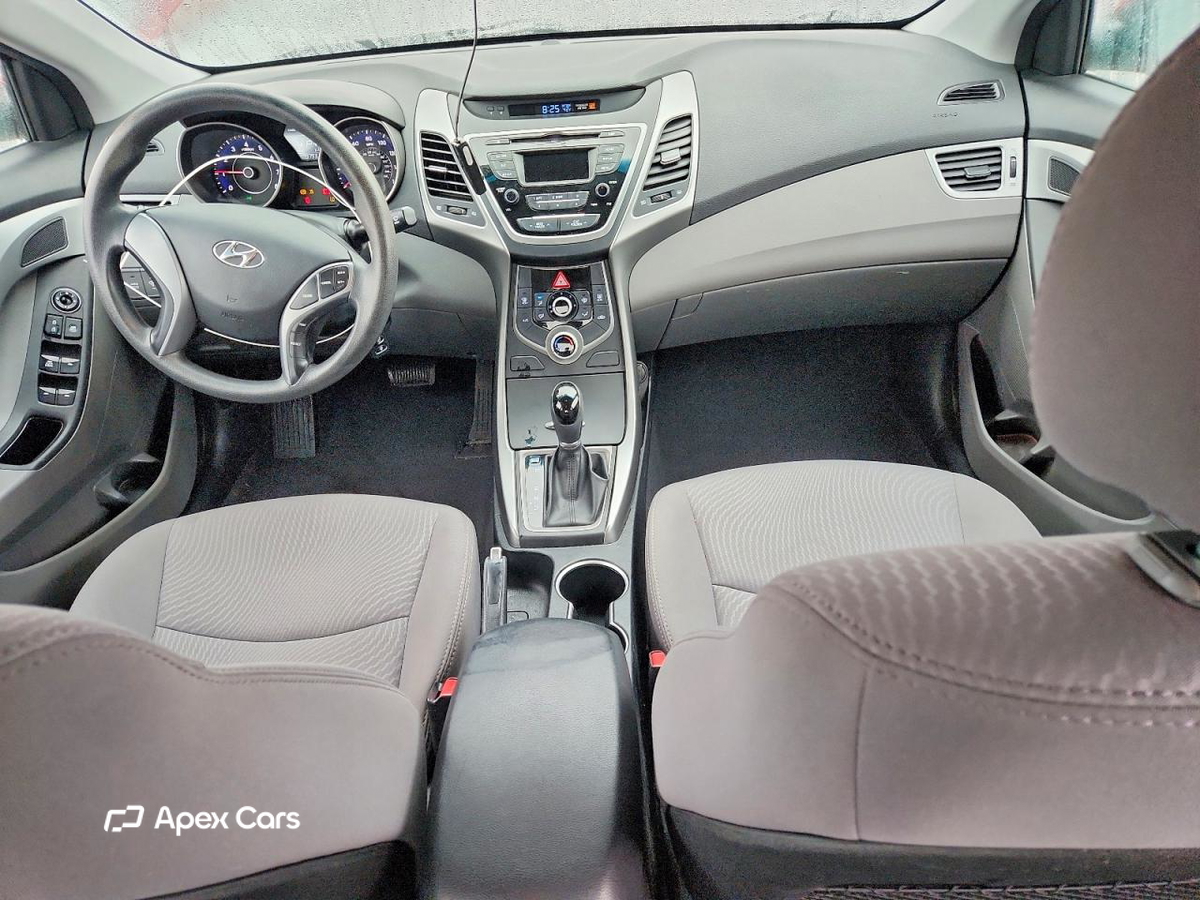 Hyundai Elantra 2016