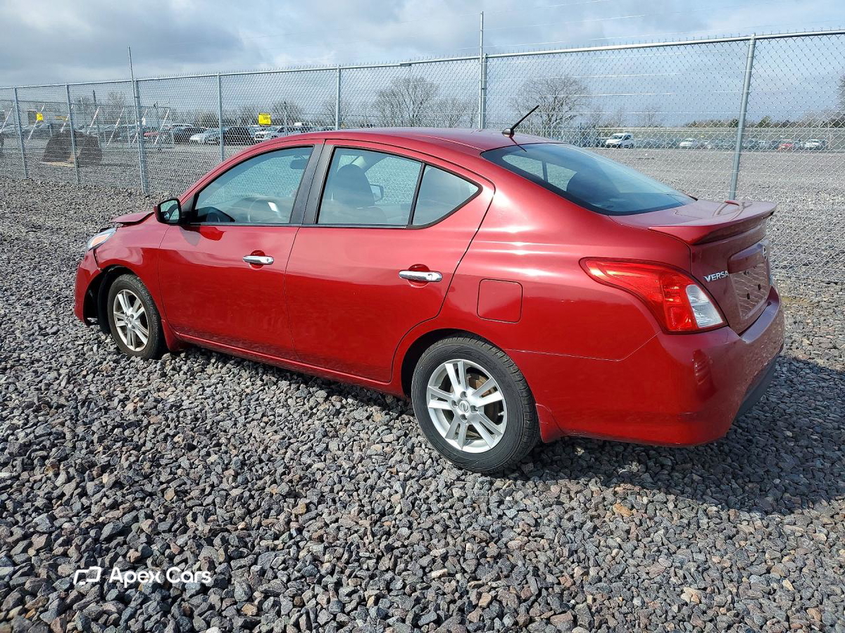 Nissan Versa 2015