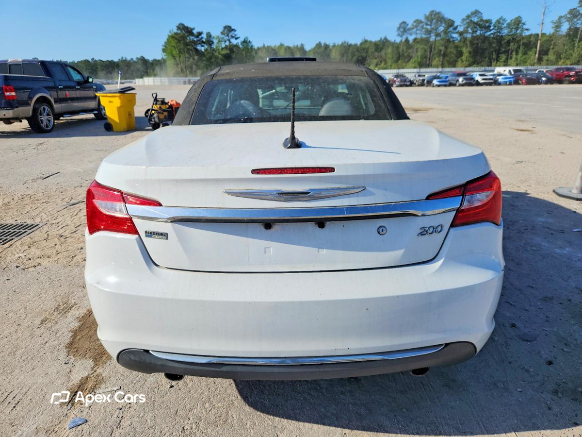 Chrysler 200 2013