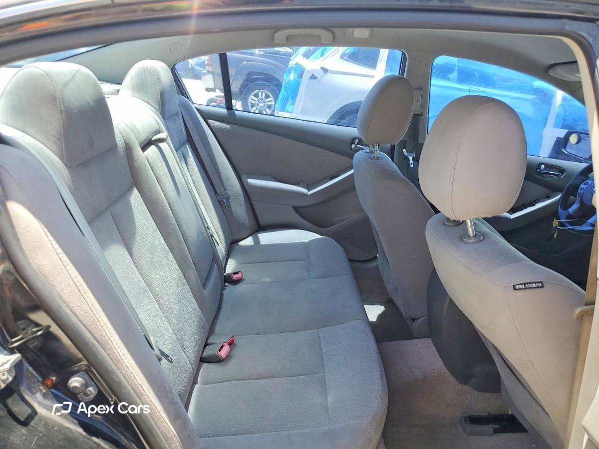 Nissan Altima 2012